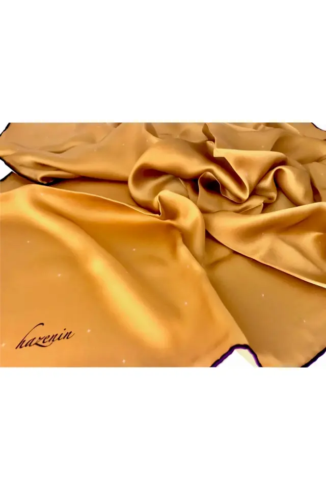 Hazenin Işıltı Detaylı Altın Renk İpek Eşarp