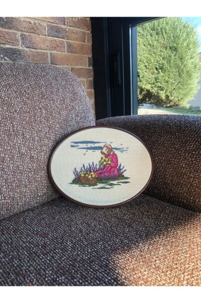 Çiçekçi Kız Kanaviçe Tablo