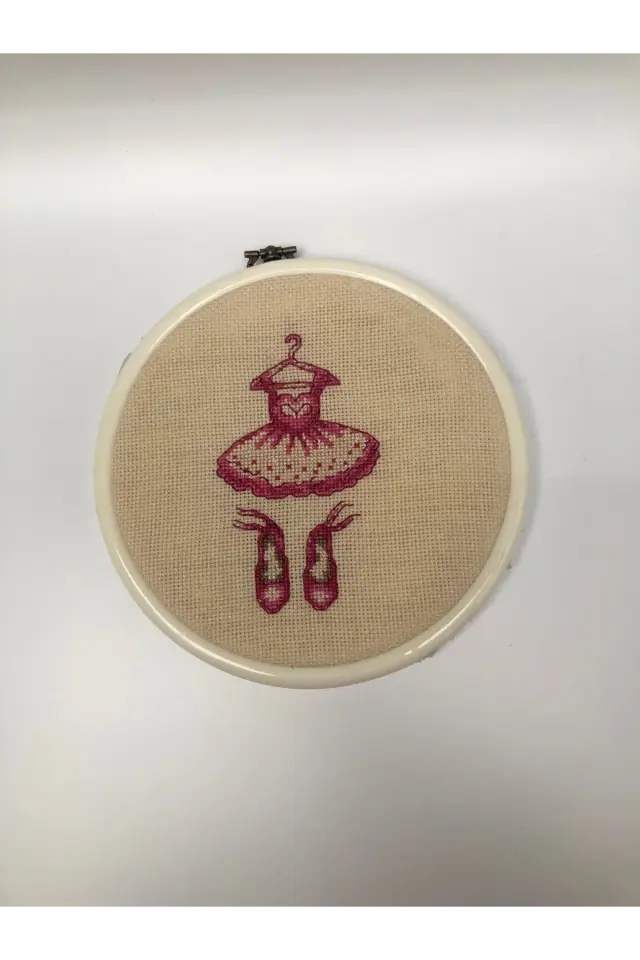 Balerin Motifli Kanaviçe Tablo